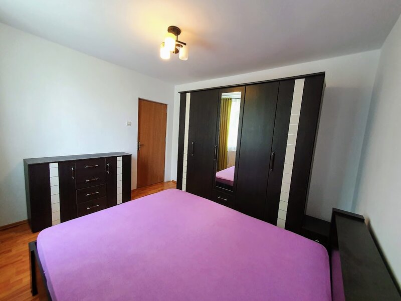 Drumul Taberei, proprietar vand 2 camere, bloc reabilitat, langa parc